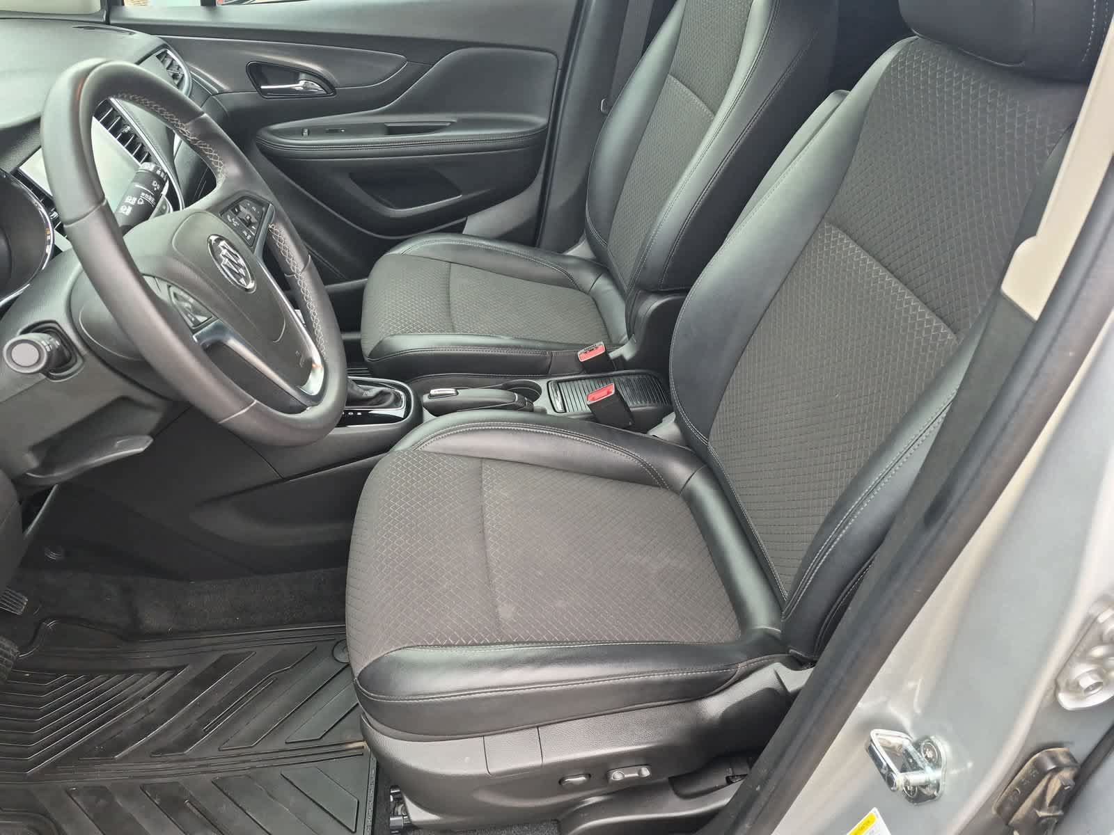 Used 2020 Buick Encore Preferred w/ Safety Package FWD image 16