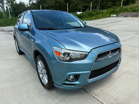 Used 2011 Mitsubishi Outlander Sport SE image 3