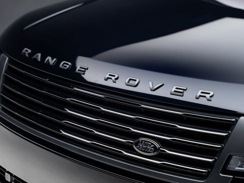Used 2023 Land Rover Range Rover SV AWD/4WD image 13