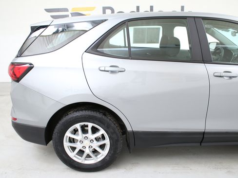 Used 2024 Chevrolet Equinox LS w/ LPO, Floor Liner Package image 10