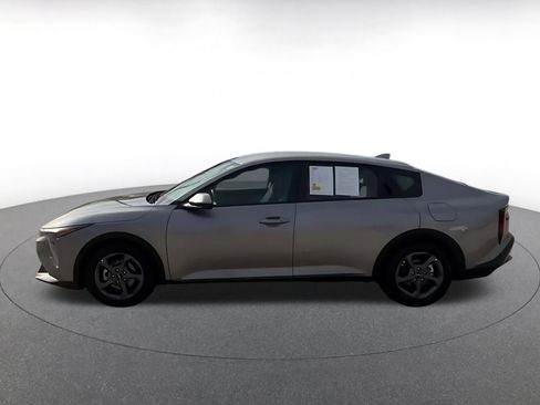 Used 2025 Kia K4 LXS image 8