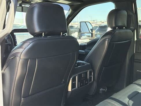 Used 2022 Ford F250 Platinum w/ FX4 Off-Road Package image 15