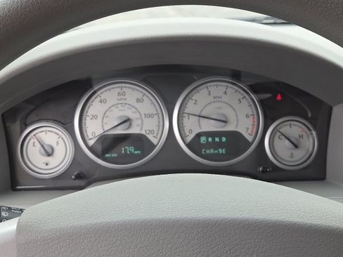 Used 2008 Chrysler Town & Country LX FWD image 15