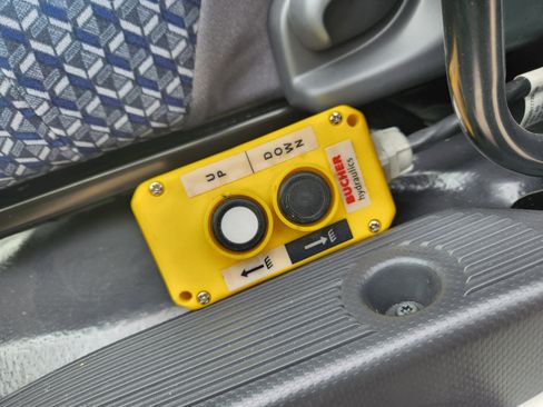 New 2025 Isuzu NPR image 7