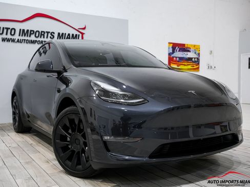 Used 2024 Tesla Model Y Long Range AWD/4WD image 26