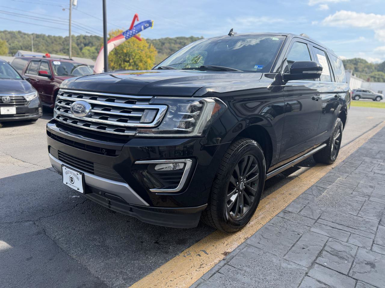 Used 2019 Ford Expedition Limited w/ Driver Assistance Package RWD image 4