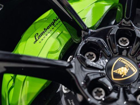 Used 2024 Lamborghini Urus Performante image 51