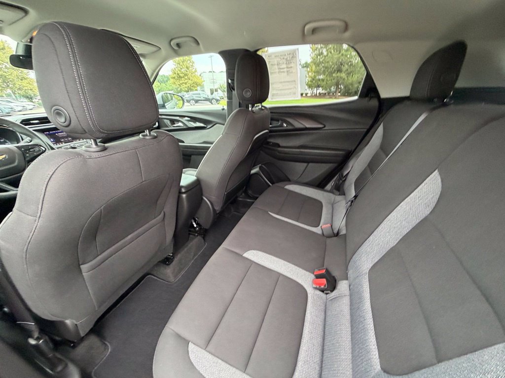 Used 2023 Chevrolet TrailBlazer LT FWD image 24