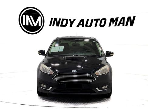 Used 2017 Ford Focus Titanium image 9