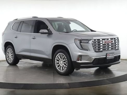Used 2026 GMC Acadia Denali w/ LPO, Floor Liner Package AWD/4WD image 2