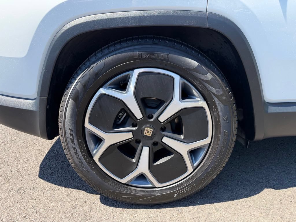 Used 2024 Rivian R1S Adventure Dual AWD/4WD image 9