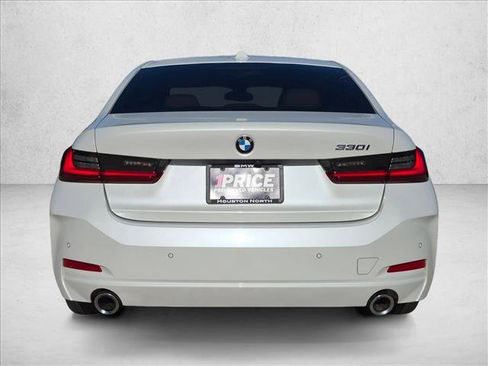 Used 2023 BMW 330i Sedan w/ Driving Assistance Package RWD image 7