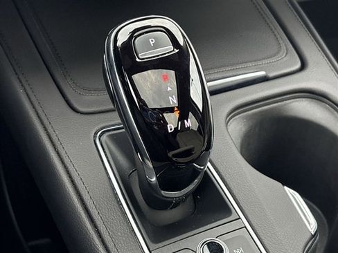 Used 2023 Cadillac XT4 Luxury w/ Cold Weather Package image 15