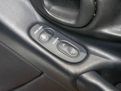 Used 1998 Chevrolet Corvette Coupe RWD image 40