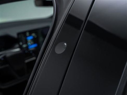 Used 2022 Tesla Model X Plaid image 37