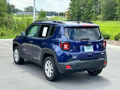 Used 2018 Jeep Renegade Latitude AWD/4WD image 6