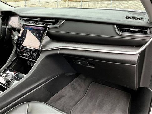 Used 2021 Jeep Grand Cherokee L Limited image 22