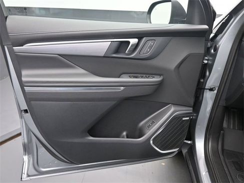 New 2026 Buick Enclave Preferred w/ LPO, Floor Liner Package image 12