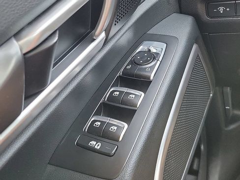 Used 2025 Kia Telluride S FWD image 13