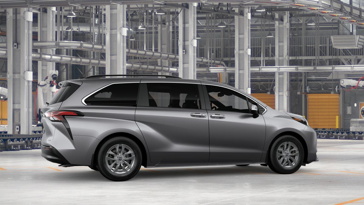 New 2026 Toyota Sienna XLE FWD image 11