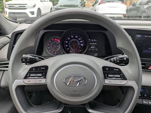 Used 2023 Hyundai Elantra SEL FWD image 22
