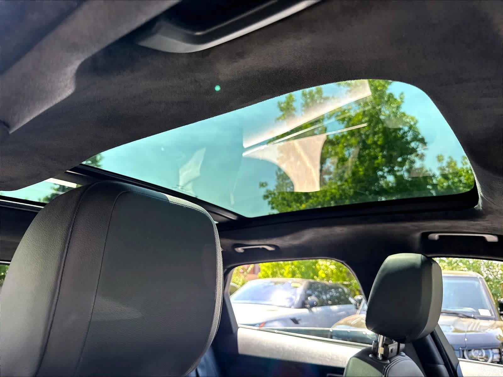 Used 2019 Jaguar F-PACE Premium AWD/4WD image 25