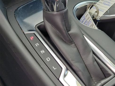 Used 2022 Chevrolet Equinox LS w/ LS Convenience Package image 28