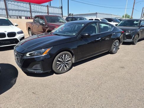 Used 2023 Nissan Altima 2.5 SV image 5