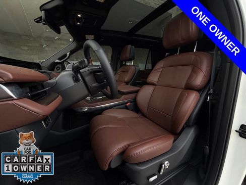 Used 2025 Lincoln Navigator Reserve AWD/4WD image 7