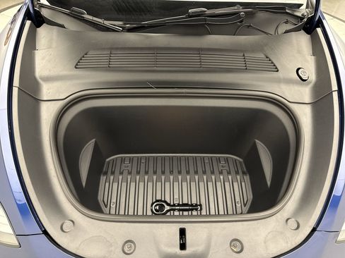 Used 2023 Tesla Model Y Long Range image 22