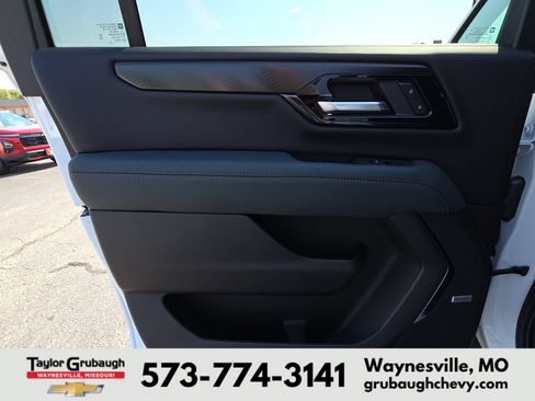 Used 2026 GMC Yukon XL AT4 w/ AT4 Premium Plus Package AWD/4WD image 27