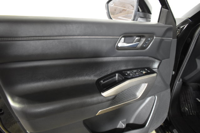 Certified 2024 Nissan Pathfinder Platinum AWD/4WD image 7