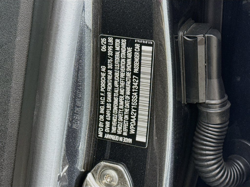 Certified 2025 Porsche Taycan AWD/4WD image 31