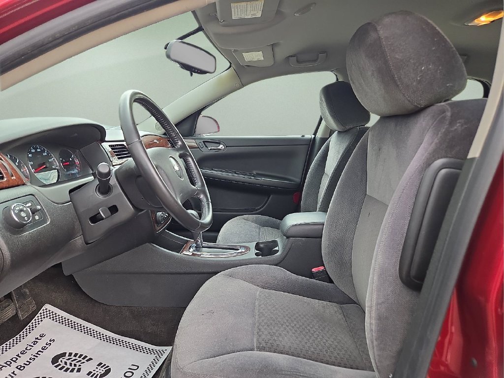 Used 2011 Chevrolet Impala LT FWD image 17