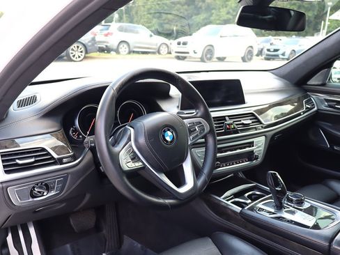 Used 2016 BMW 750i xDrive AWD/4WD image 22