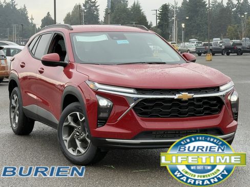 New 2026 Chevrolet Trax LT w/ Driver Confidence Package image 7