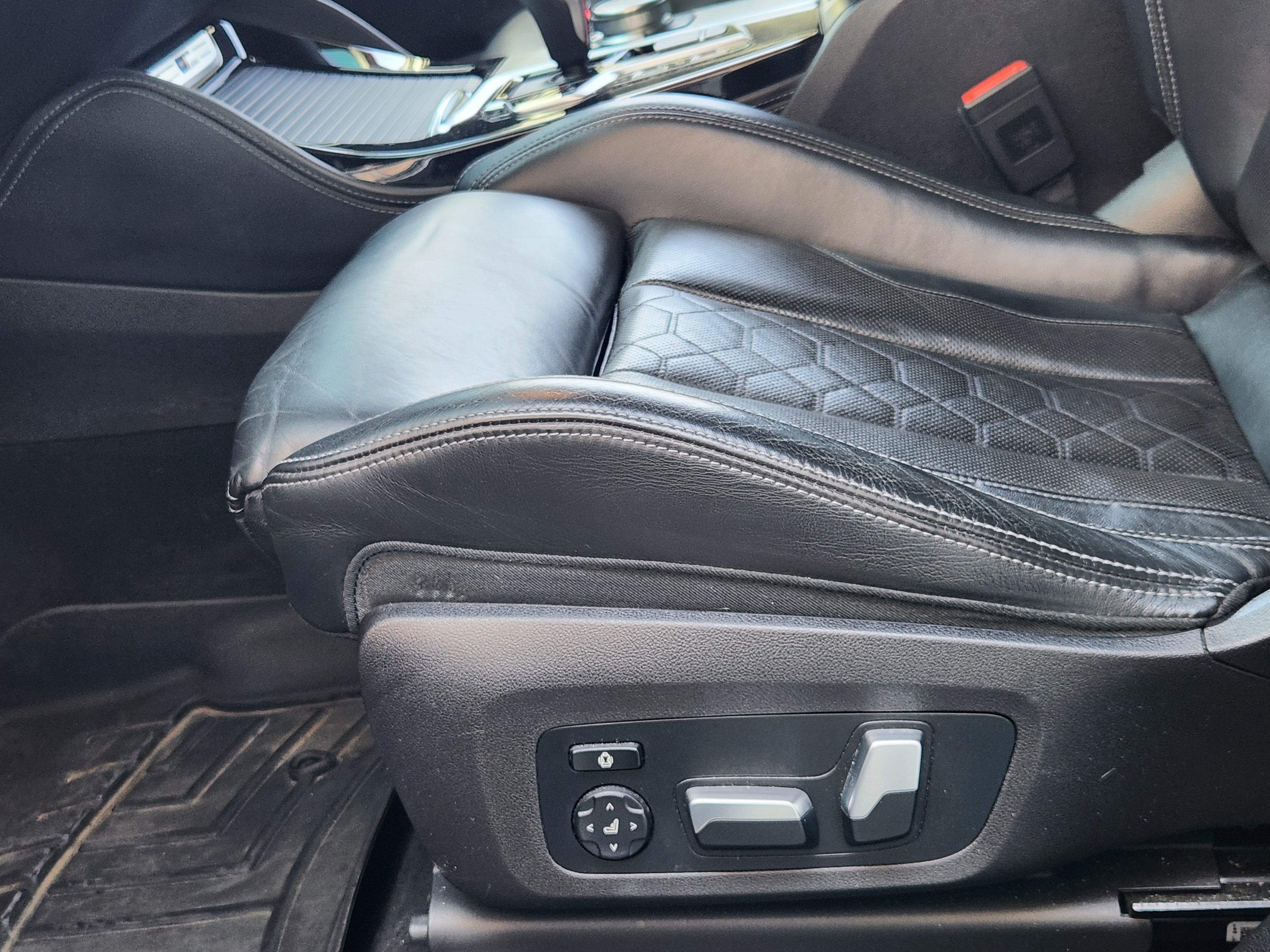 Used 2020 BMW X3 M w/ Executive Package AWD/4WD image 27