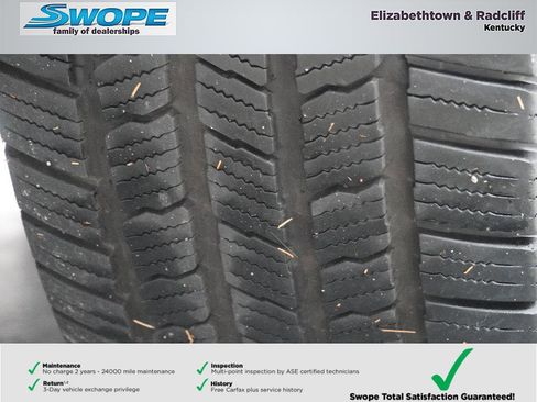 Used 2017 Nissan Armada Platinum w/ Captain Seat Package image 33