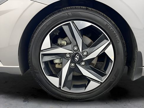 Used 2023 Hyundai Elantra Limited FWD image 26