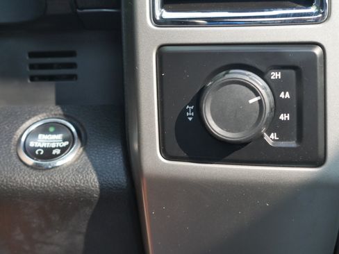 Used 2015 Ford F150 Lariat w/ Equipment Group 501A Mid AWD/4WD image 9