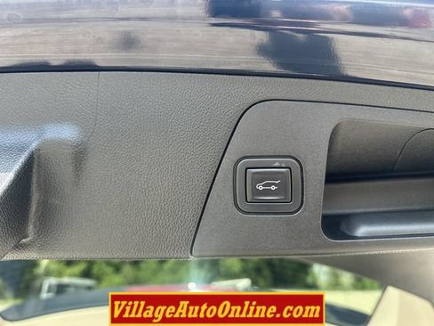 Used 2020 Buick Envision Essence AWD/4WD image 35