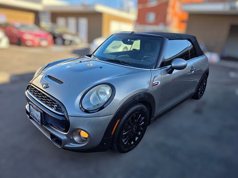 Used 2016 MINI Cooper S image 1