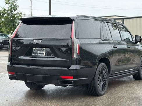 Used 2021 Cadillac Escalade ESV Sport Platinum AWD/4WD image 6