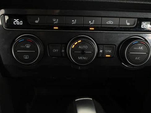 Used 2021 Volkswagen Tiguan SE R-Line image 25