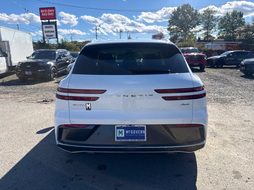 Used 2026 Genesis GV70 2.5T AWD/4WD image 7