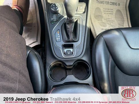 Used 2019 Jeep Cherokee Trailhawk w/ Cold Weather Group AWD/4WD image 16