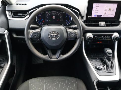 Used 2024 Toyota RAV4 XLE w/ Convenience Package AWD/4WD image 12