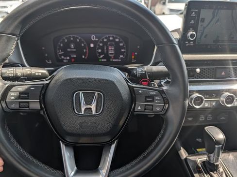 Used 2022 Honda Civic Touring image 21