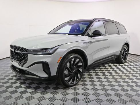 New 2026 Lincoln Nautilus Reserve AWD/4WD image 2