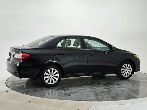 Used 2013 Toyota Corolla LE image 3